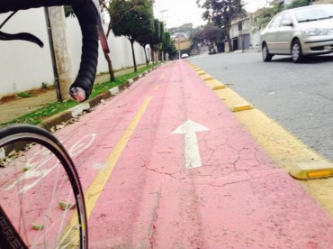 Bikers Rio Pardo | NOTÍCIAS | Câmara dos Deputados aprova proposta de multa gravíssima para estacionamento sobre ciclovia