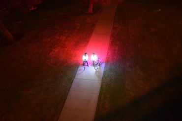 Bikers Rio Pardo | NOTÍCIAS | Com 250 lâmpadas, jaqueta para ciclistas promete iluminar mais que farol de carro