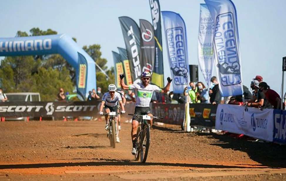 Bikers Rio pardo | Notícia | Henrique Avancini vence Nino Schurter na estreia na Itália