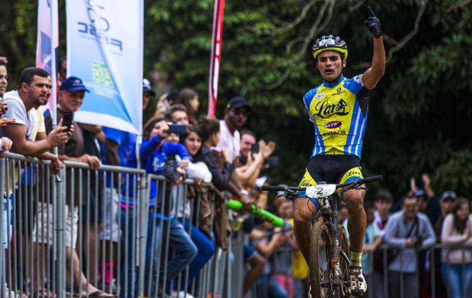 Bikers Rio Pardo | NOTÍCIAS | Luiz Henrique Cocuzzi e Raiza Goulão são Campeões Brasileiros de MTB XCO no Espirito Santo