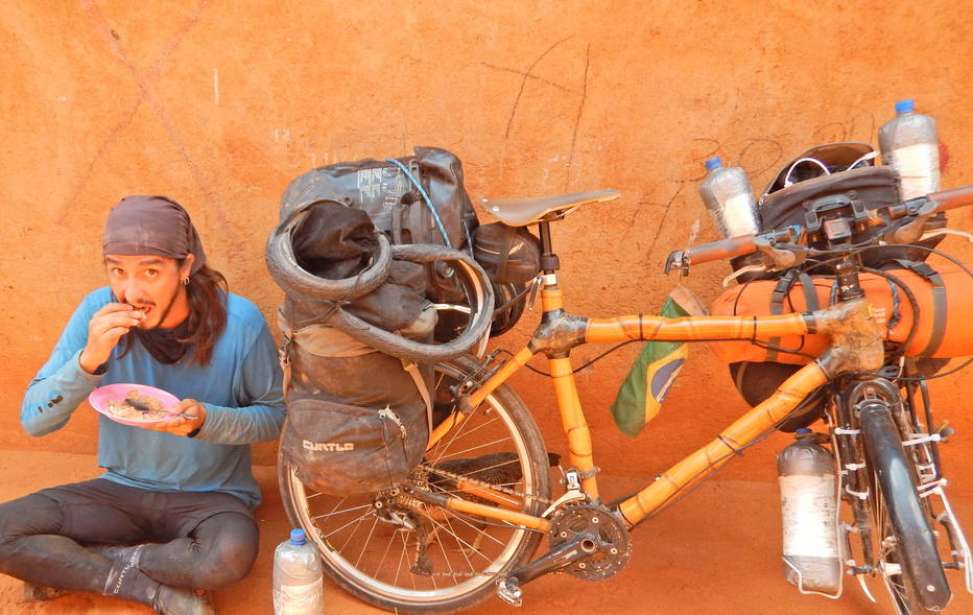 Bikers Rio pardo | SUA HISTÓRIA | Brasileiro roda o mundo em uma bicicleta de bambu