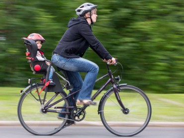 Bikers Rio pardo | Dica | Transporte de crianças em bicicletas: confira cuidados para evitar acidentes