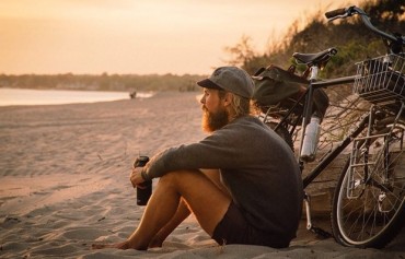 Bikers Rio Pardo | NOTÍCIAS | Americano trabalha 6 meses por ano e passo o resto do tempo viajando pelo mundo de bike